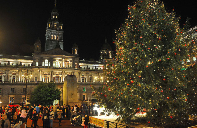 The Edenmill Christmas Tree in George Square