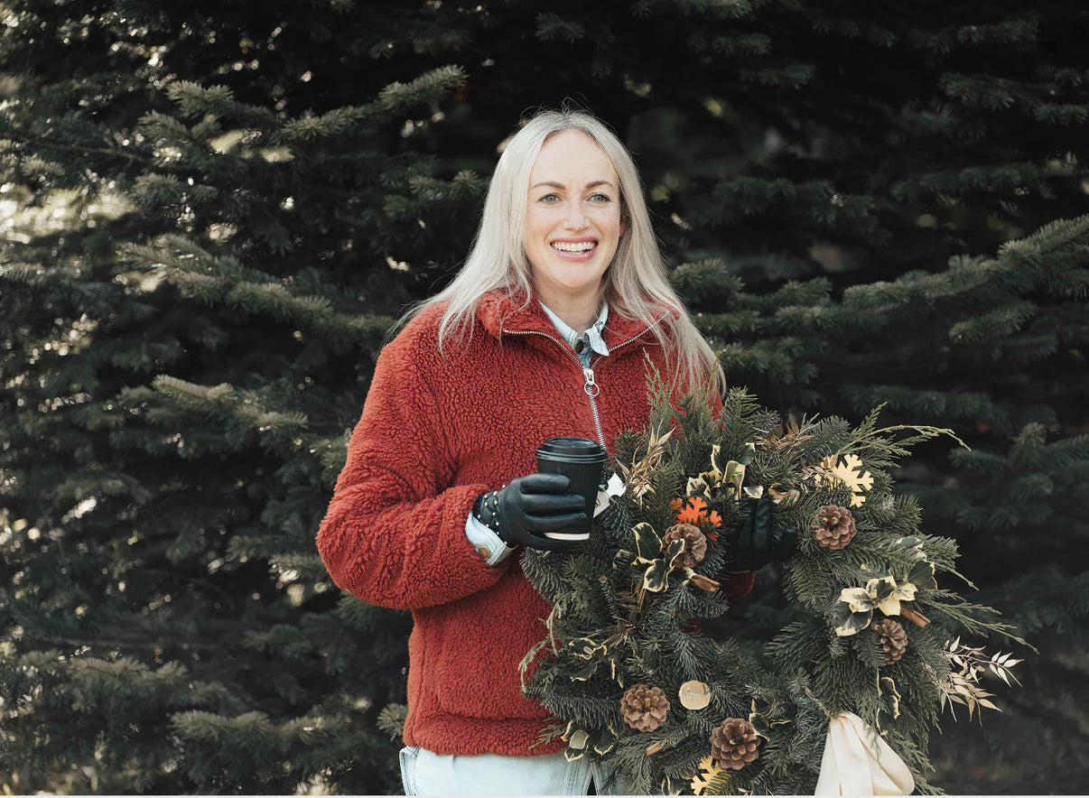 TRADITIONAL CHRISTMAS WREATH